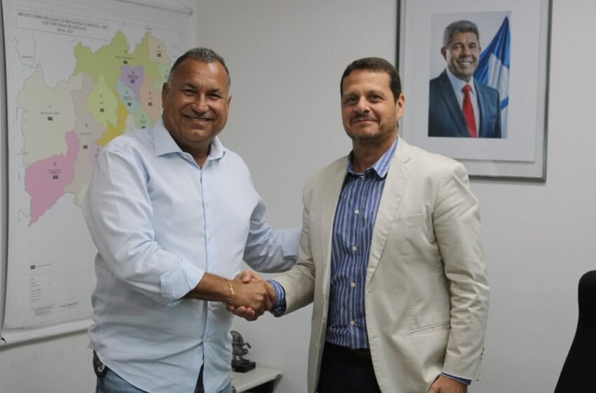  Prefeito de Santana e secretário de Planejamento da Bahia discutem parcerias para o desenvolvimento regional