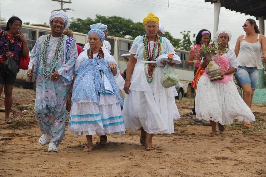  Festa de Iemanjá é comemorada com muito axé na cidade de Santana (BA)