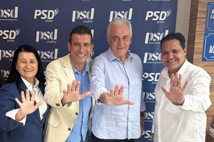  Senador Otto Alencar filia Léo Visão ao PSD para disputar Prefeitura de Santa Maria da Vitória